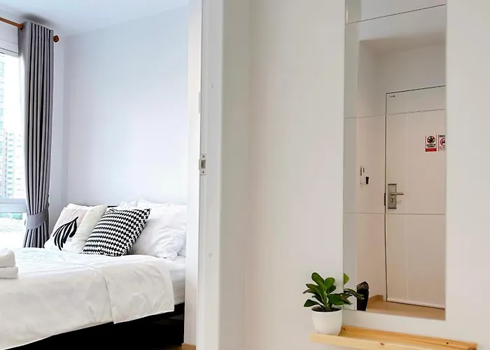 Komfy Quarters Apartment *